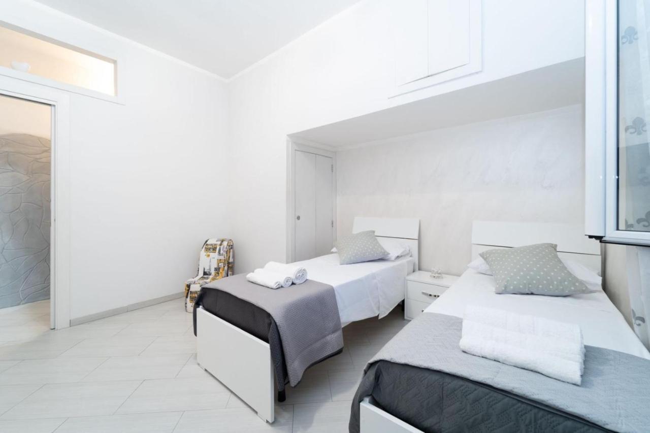 Casa Dea Napoli Apartment ภายนอก รูปภาพ