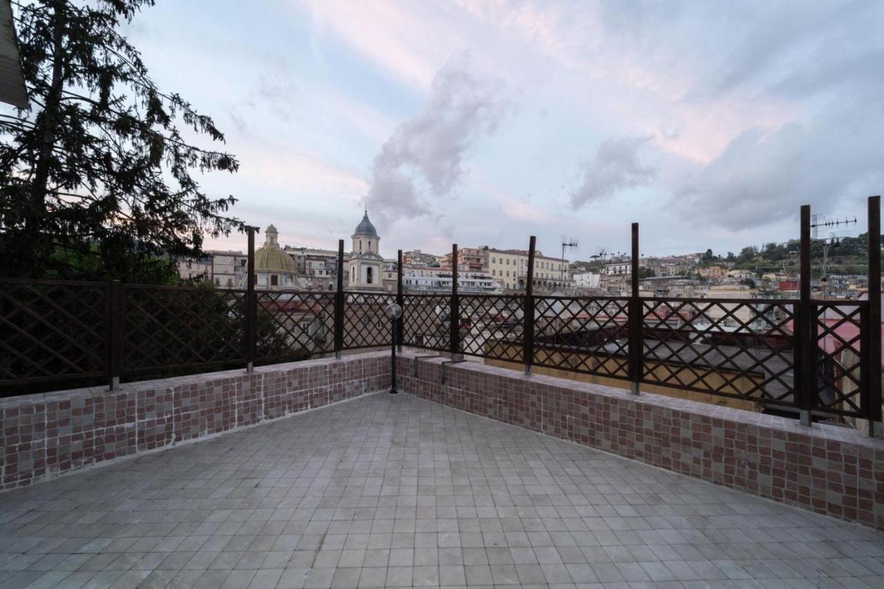 Casa Dea Napoli Apartment ภายนอก รูปภาพ