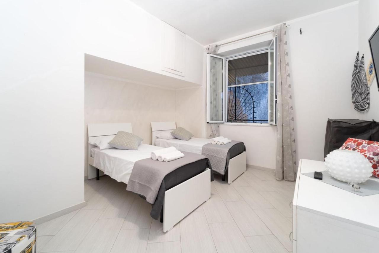 Casa Dea Napoli Apartment ภายนอก รูปภาพ